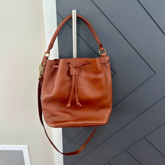 Madewell Leather Lafayette Bucket Bag Crossbody NWT - Picture 2 of 12